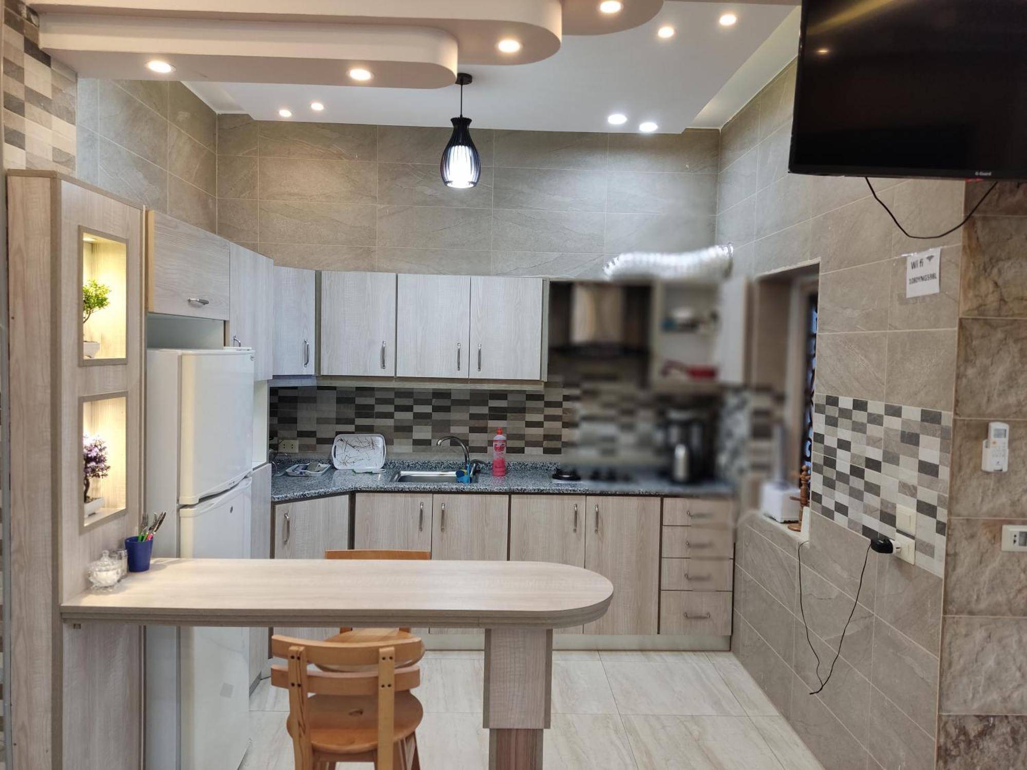 Lotus Housing For Furnished Apartments 제라시 외부 사진