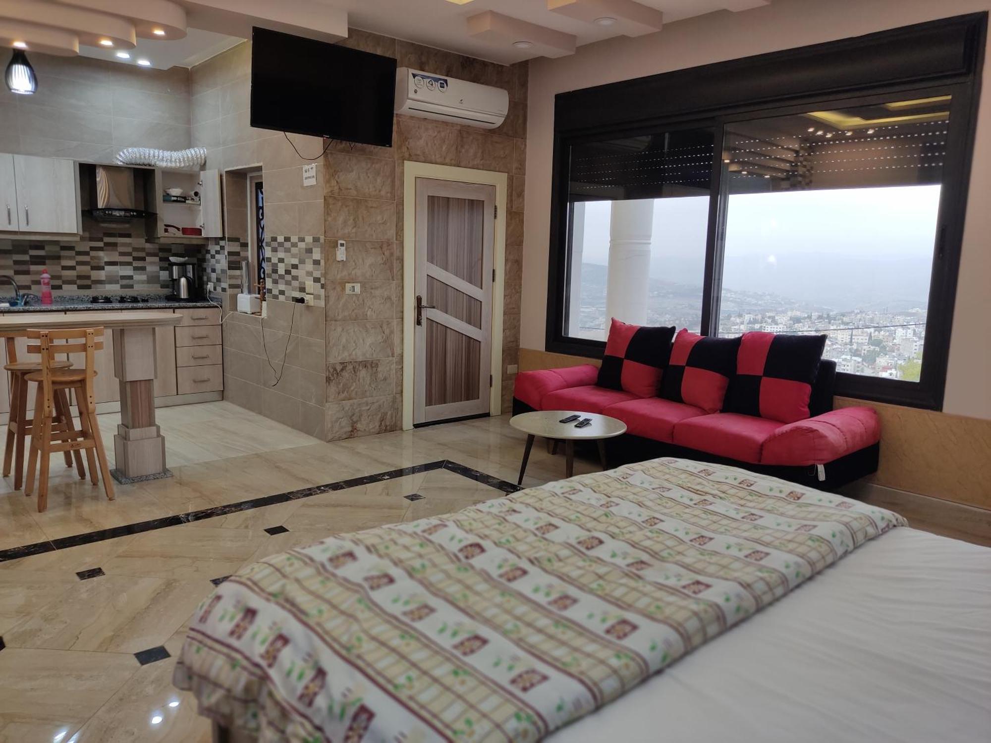Lotus Housing For Furnished Apartments 제라시 외부 사진