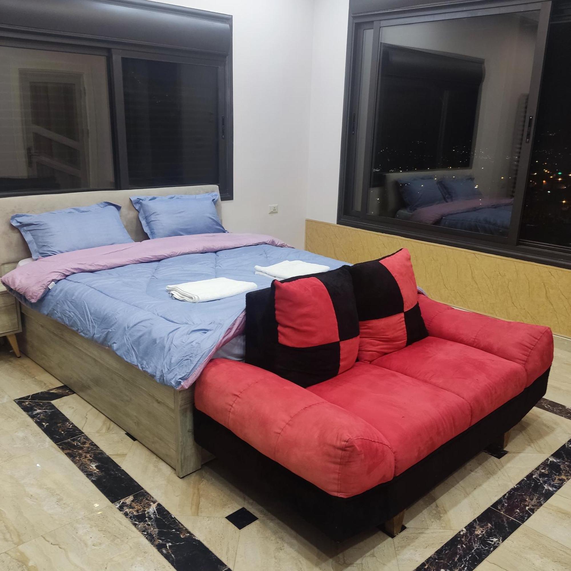 Lotus Housing For Furnished Apartments 제라시 외부 사진