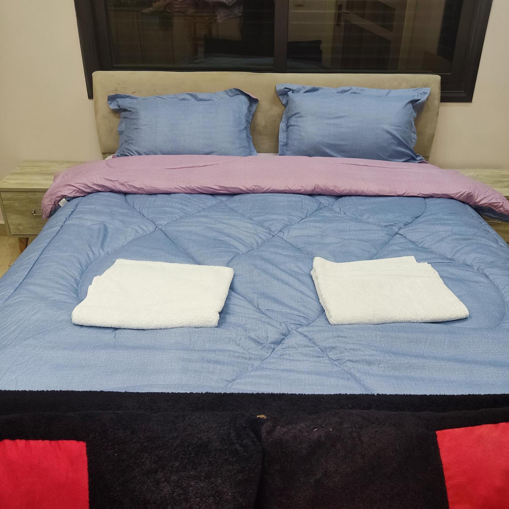 Lotus Housing For Furnished Apartments 제라시 외부 사진