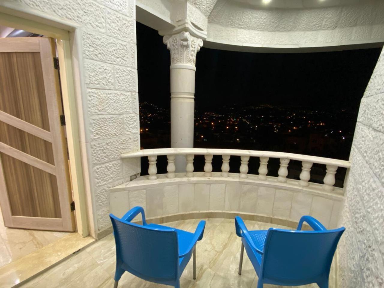 Lotus Housing For Furnished Apartments 제라시 객실 사진