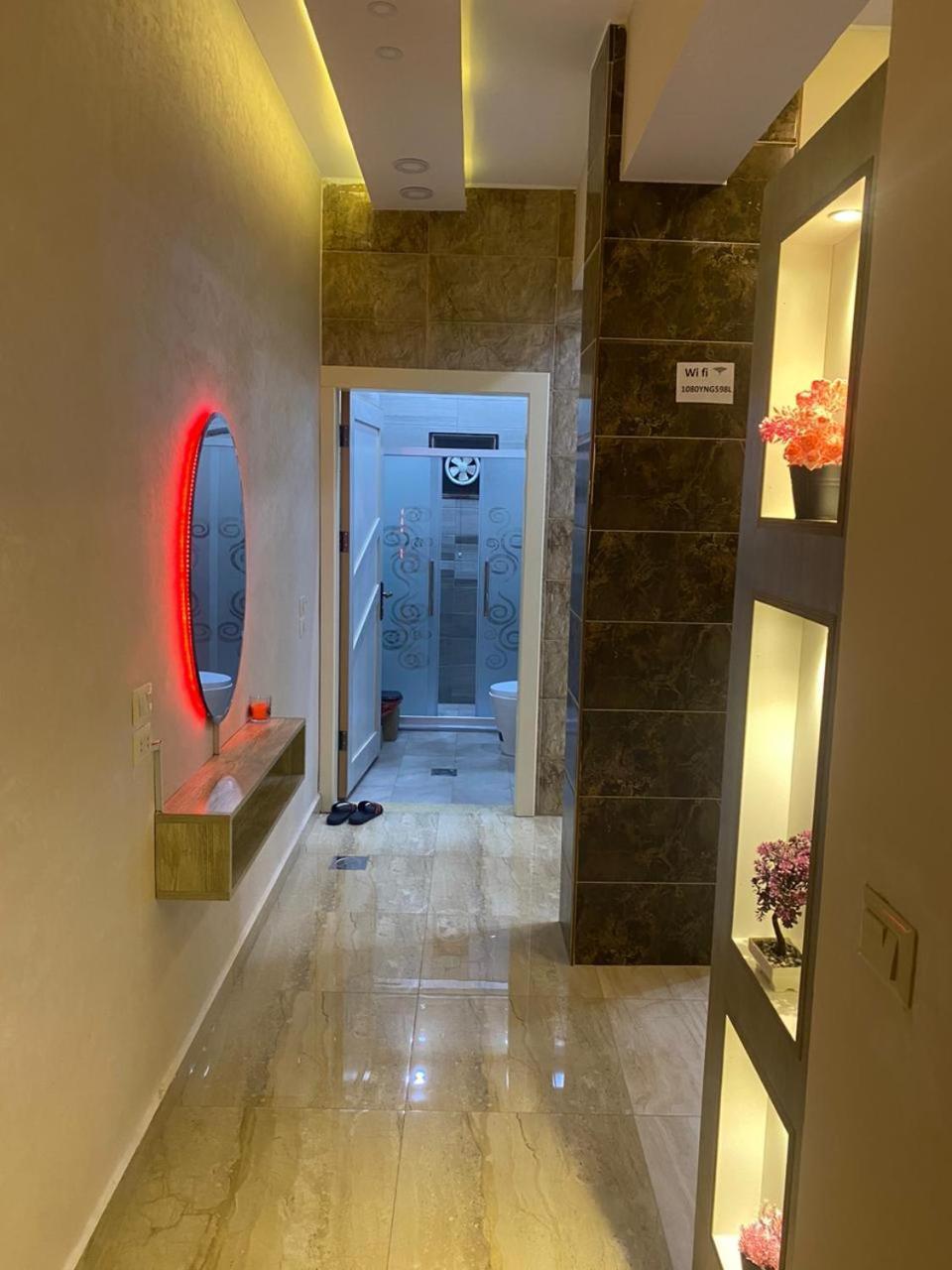 Lotus Housing For Furnished Apartments 제라시 객실 사진